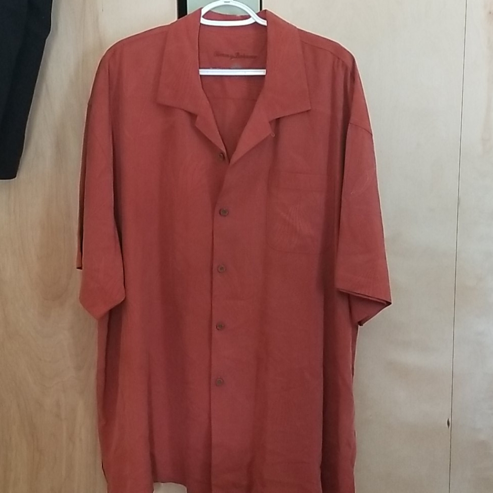 Men's button casual/dress shirt